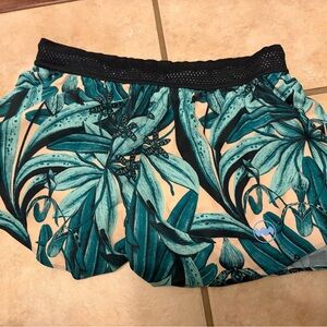 Womens janji Tropical Print athletic Shorts with Black Waistband